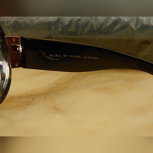 Marc by Marc Jacobs oversized Sunglasses - Picture 6 of 7